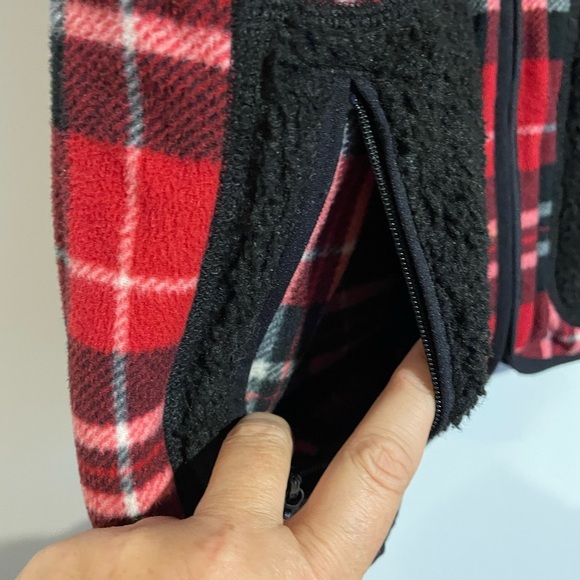 Talbots Red & Black Plaid Thermawarmth Sherpa lined vest Sz Small - Picture 7 of 8